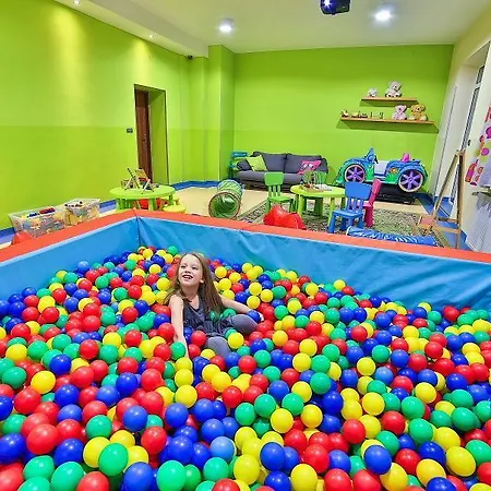 Pensjonat Parkowy Dworek 3*